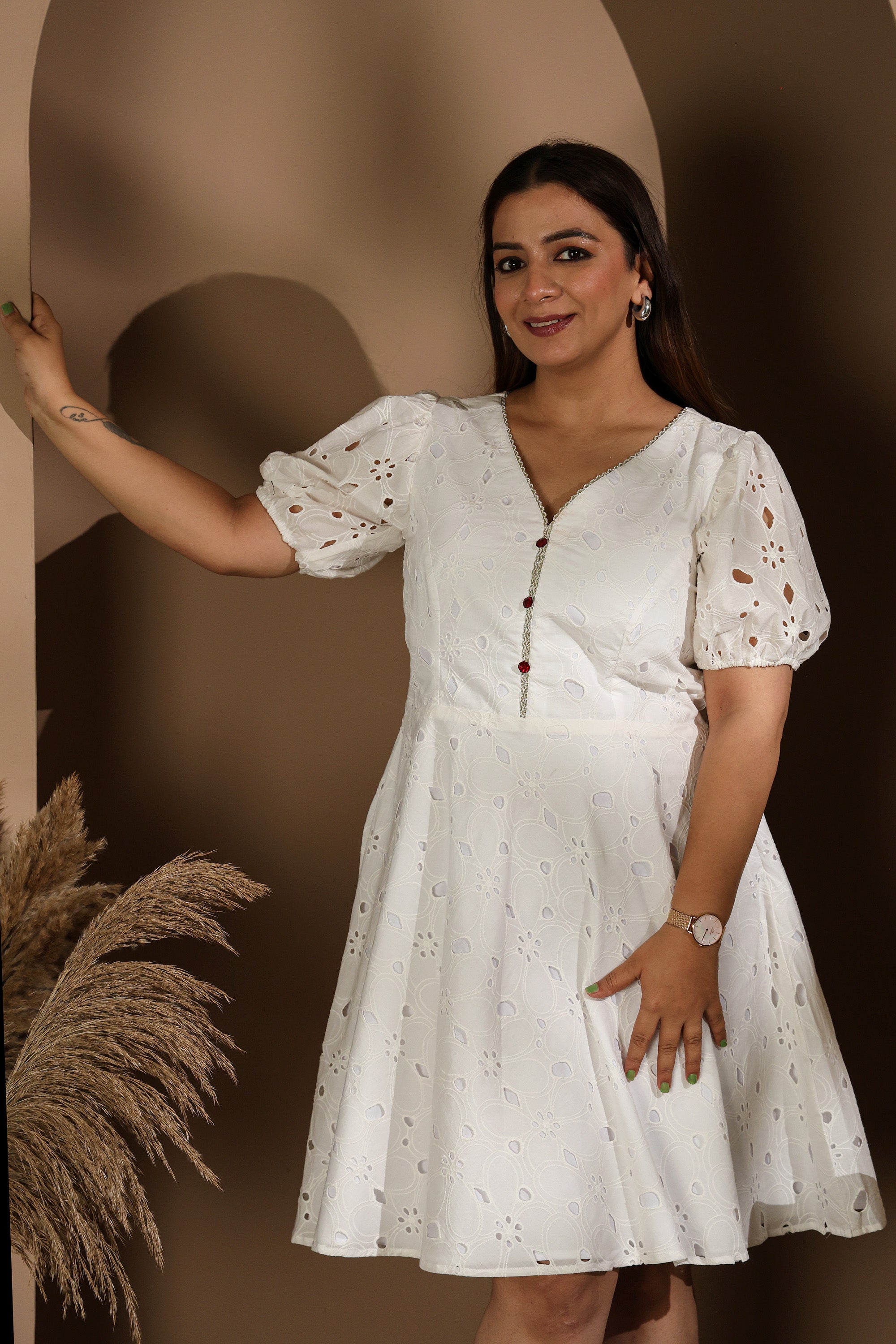 White Hakoba Cotton Dress with V-Neck & Puff Sleeves