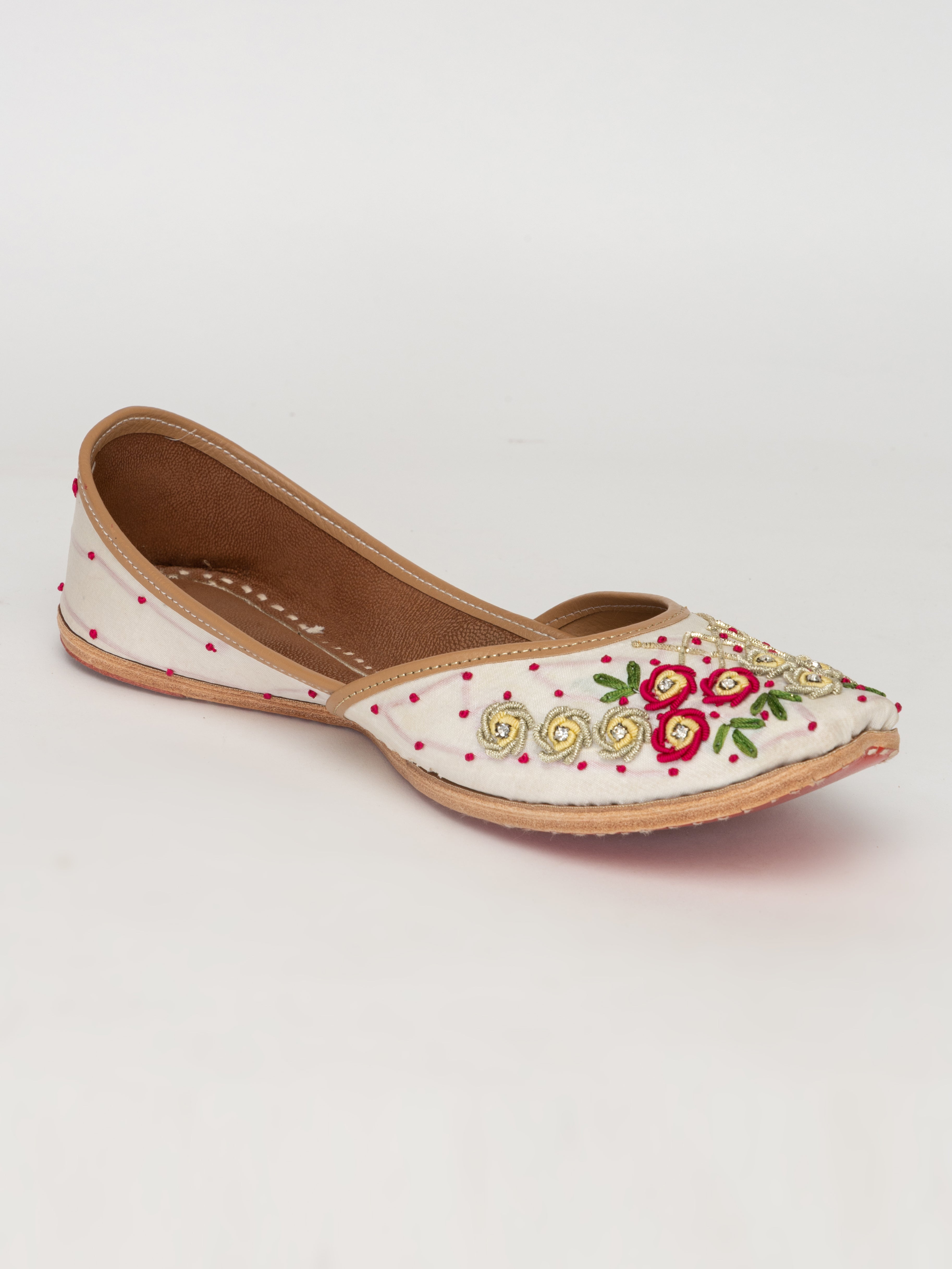 White Embroidered Juttis – Scarlet Floral Hand-Stitched Flats