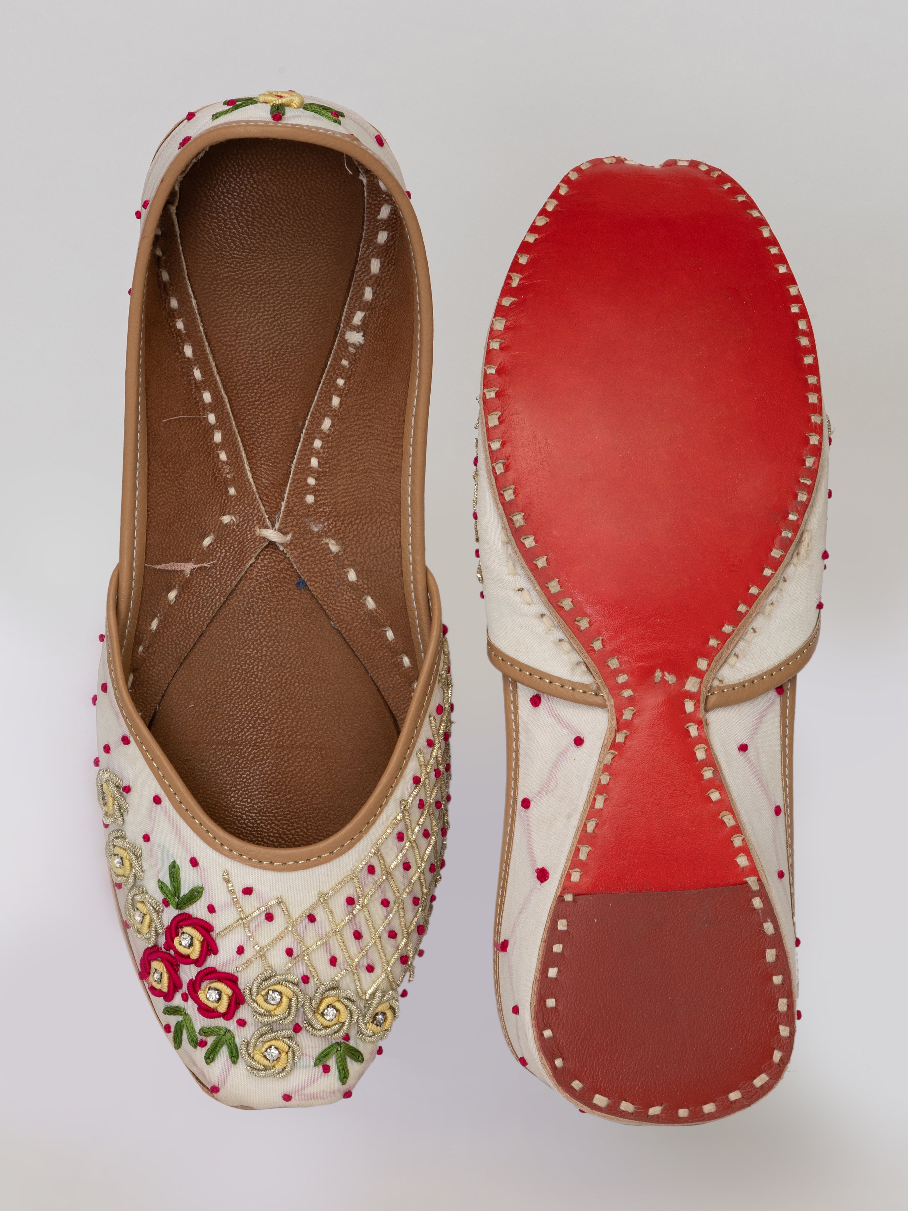 White Embroidered Juttis – Scarlet Floral Hand-Stitched Flats